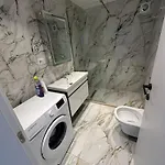 Luxury Apartment *